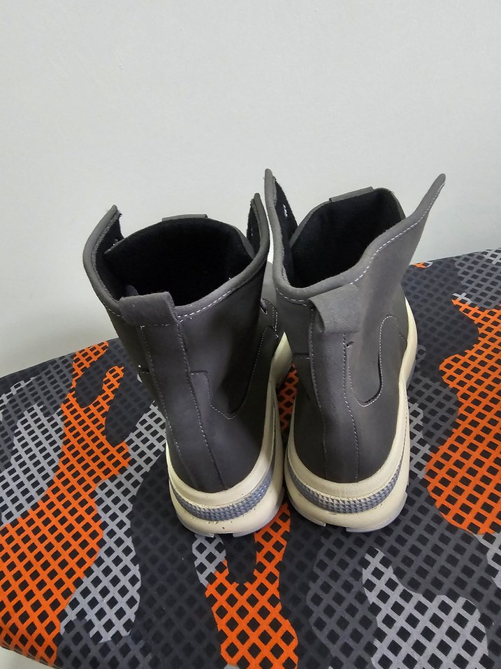 Fabrika marka gri Bağcıklı bot - Görsel 3