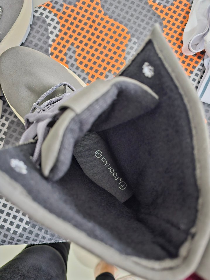 Fabrika marka gri Bağcıklı bot - Görsel 4