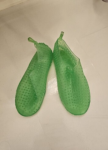 29 numara havuz ve deniz ayakkabısı - Görsel 4