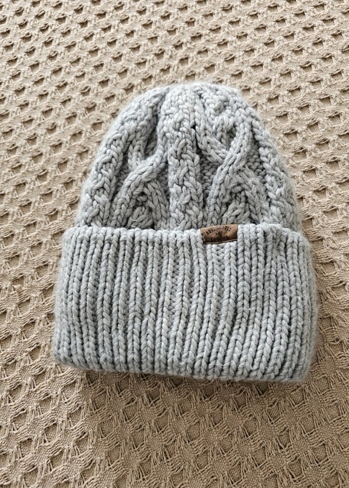 H&M gri bere - Görsel 4