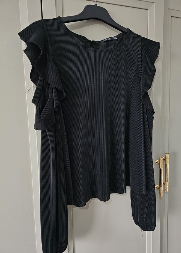 Bershka siyah bluz - Görsel 4