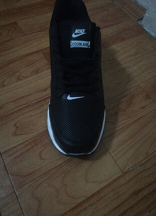 37 Beden Ürün Nike ithal orjinal 37 numaradır