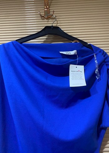 Mavi Kısa Kollu Drapeli Bluz - Görsel 2