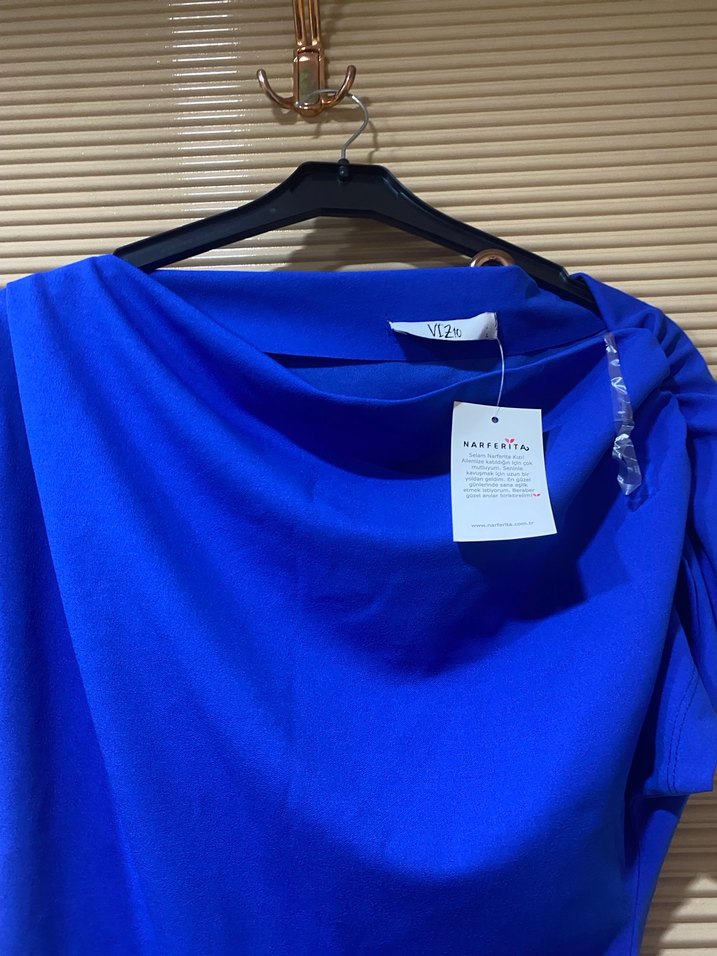 Mavi Kısa Kollu Drapeli Bluz - Görsel 2