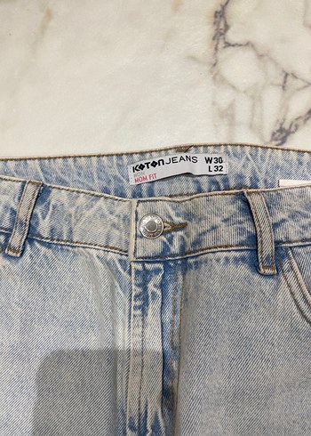 Yırtık Detaylı Gri Midi Boy Denim Jean - Görsel 3