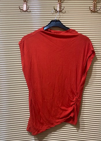 Kırmızı Yüksek Yakalı Kolsuz Kadın Gömlek - Görsel 2