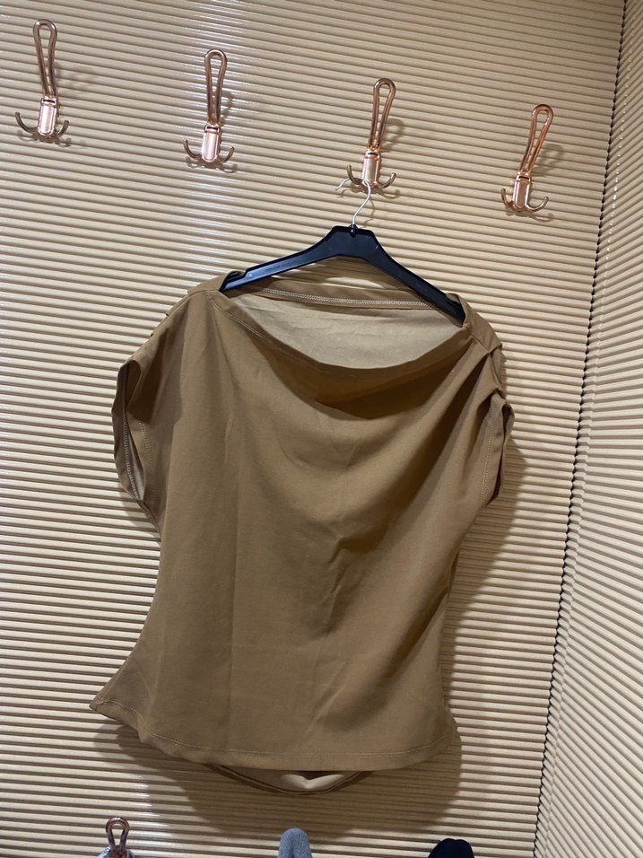 Bej Keten Salaş Drapeli Kayık Yaka Kadın Bluz - Görsel 2