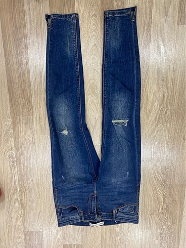 Stradivarius Kot jean
