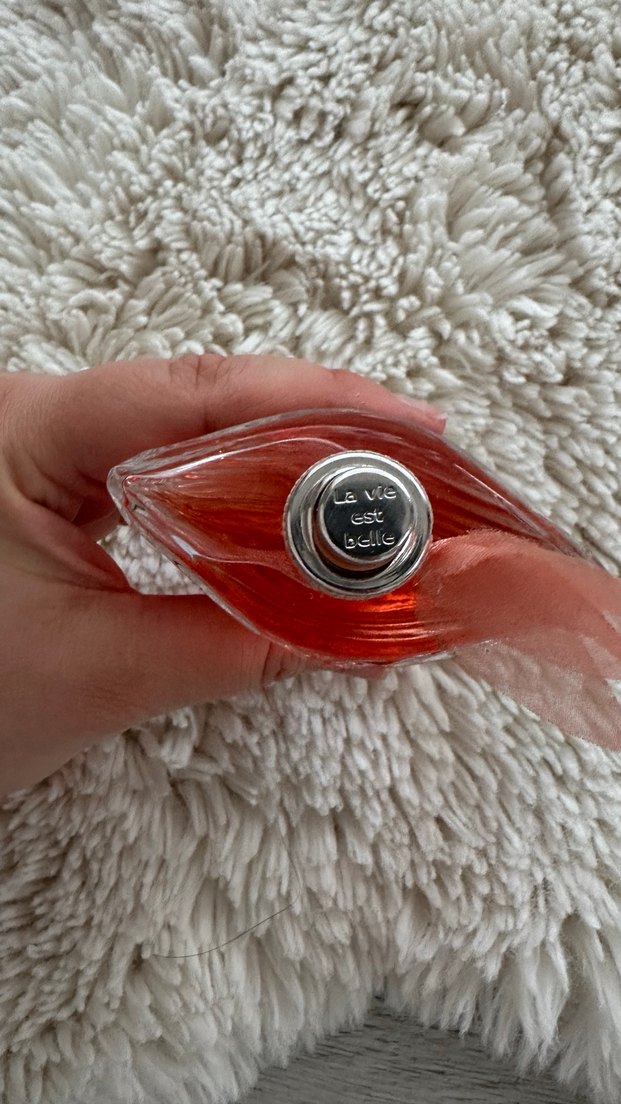 La Vie Est Belle iris absolu 50ml edp - Görsel 2