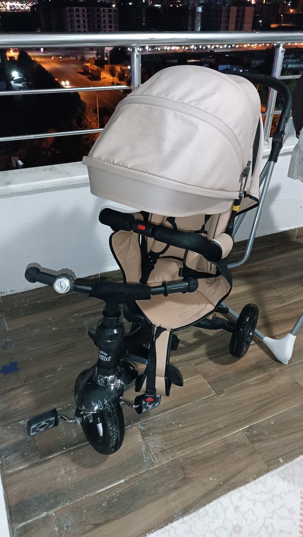 Bej Bebek Arabası Hafif Tasarımlı - Görsel 3