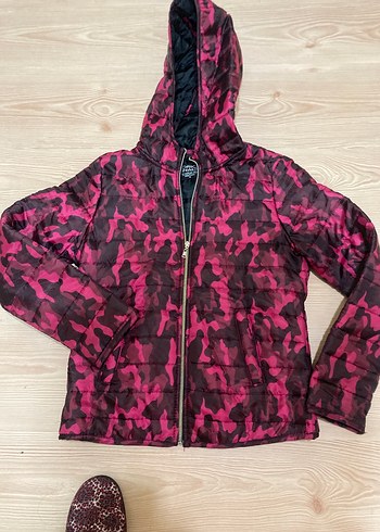 Kapüşonlu Pembe Kamuflaj Kadın Mont