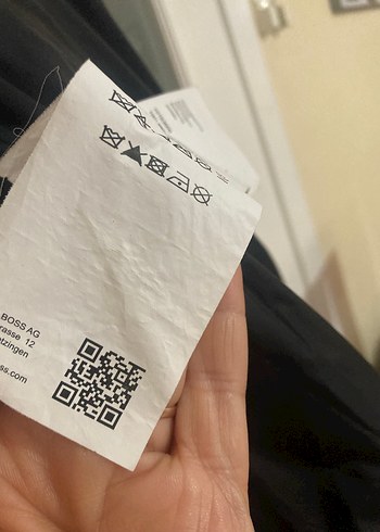 50 Beden siyah Renk Orjinal hugoboss sıfır şişme yelek