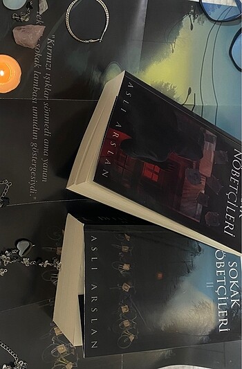 Sokak Nöbetçileri (iki kitap satılıktır)