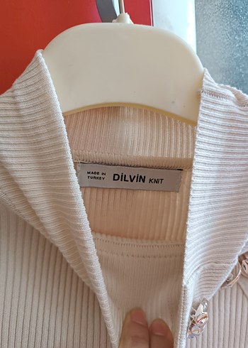Dilvin Düğmeli Beyaz Balıkçı Yaka Kadın Bluz