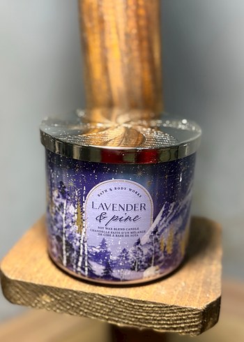 Parlak Mor Lavanta ve Sedir Kokulu Mum - Görsel 3