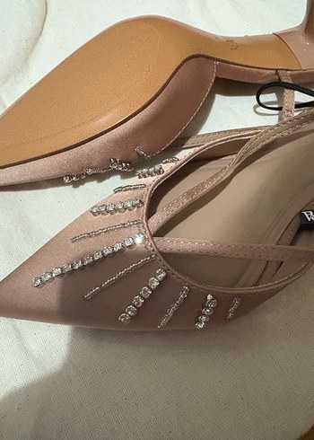 Bej Payet İşlemeli İnce Topuklu Kadın Ayakkabı - Görsel 6