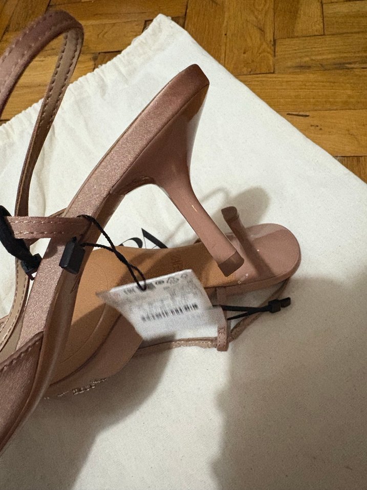 Bej Payet İşlemeli İnce Topuklu Kadın Ayakkabı - Görsel 5