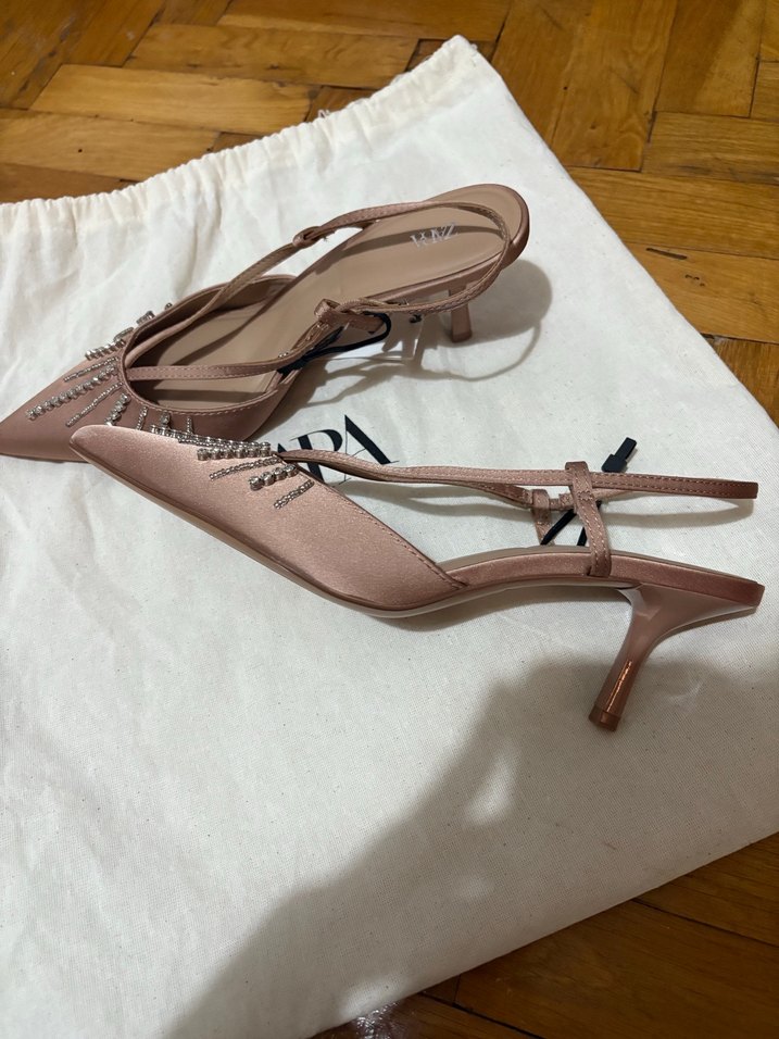 Bej Payet İşlemeli İnce Topuklu Kadın Ayakkabı - Görsel 3