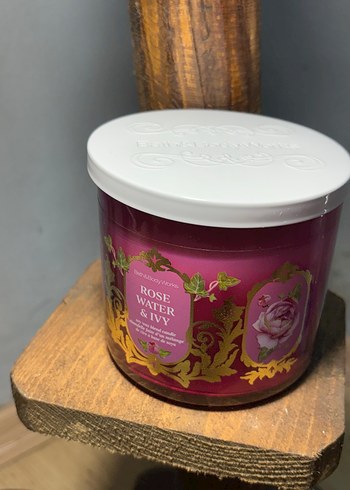 Burgundy Rose Water & Ivy Mum - Görsel 5