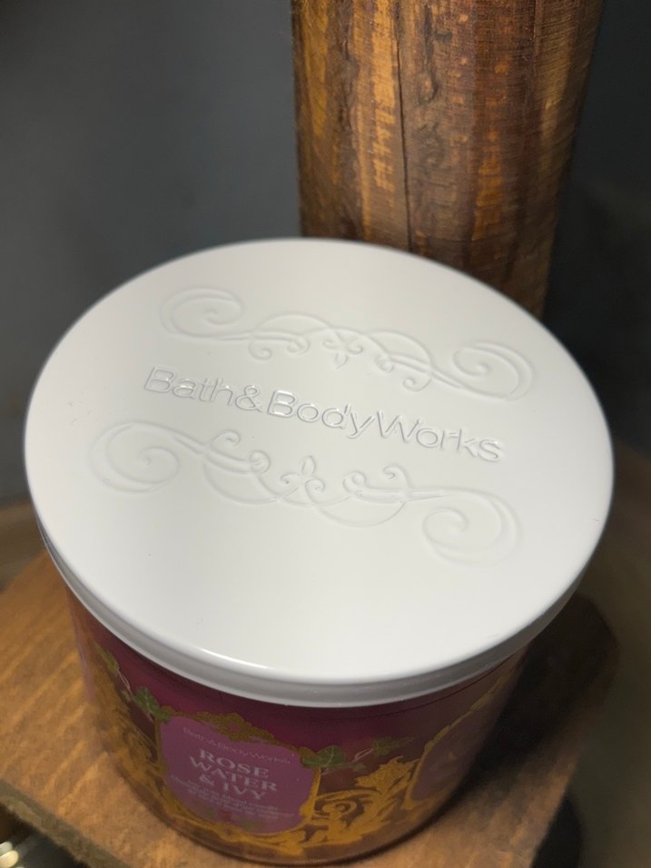 Burgundy Rose Water & Ivy Mum - Görsel 2