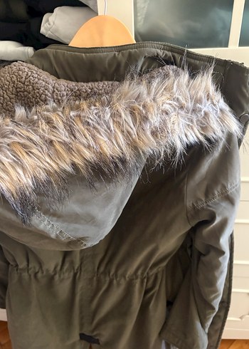 Gri Kadın Kaban, Kürklü Detaylı, Street Wear - Görsel 6