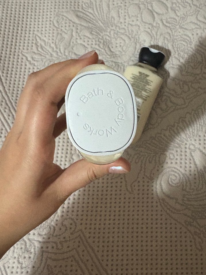 Bath & Body Works Into The Night Vücut Losyonu - Görsel 4