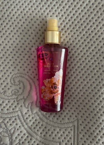 Victoria's Secret Kadın Parfüm Spreyi - Görsel 2