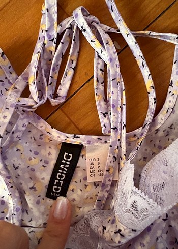 h&m saten çiçekli kısa elbise - Görsel 3