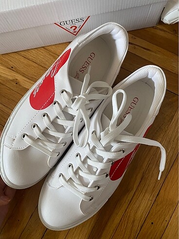 38 Beden çeşitli Renk Guess Y2k Kalpli Beyaz Spor Ayakkabı