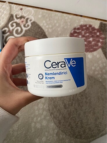 Cerave Yüz Vücut Nemlendirici Büyük Boy