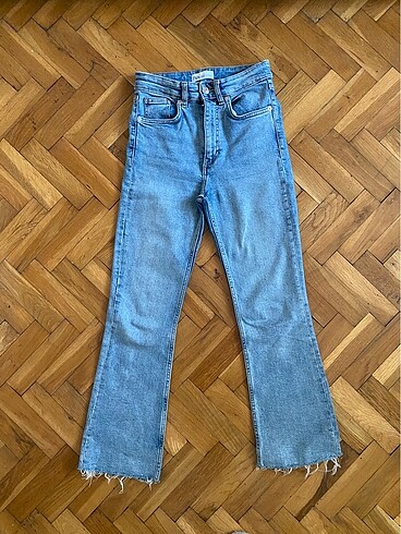 Zara İspanyol Paça Kot Pantolon