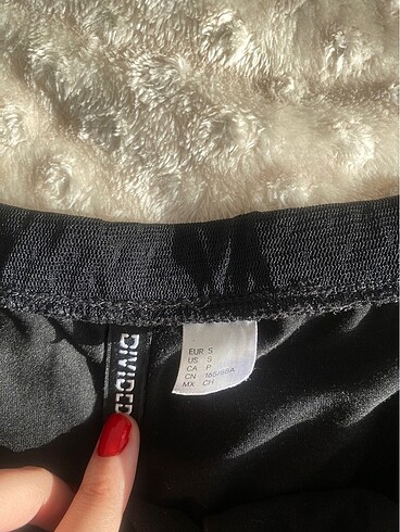 xs Beden H&M Siyah Omuzu Açık Üst