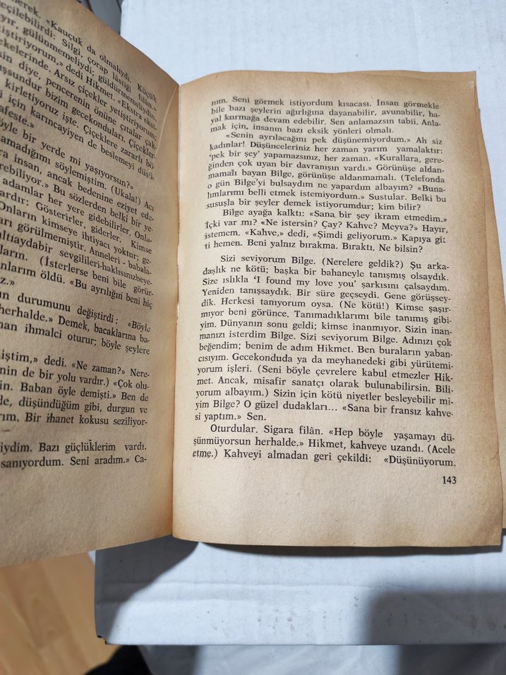 Tehlikeli Oyunlar 
Yazarın İlk Romanı - Anlatı ve Yaşam Öyküsü - Görsel 4