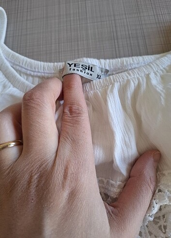 Yeşil Bursa Fırfır detaylı bluz