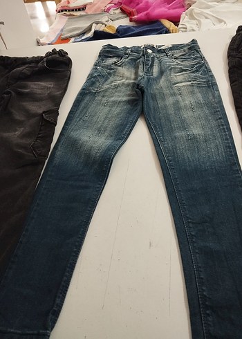 8 Yaş Beden kot pantalon 3 adet çocuk