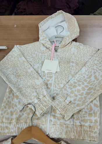 Kız Çocuk Bej Kapüşonlu ve Sweat Takımı - Görsel 5