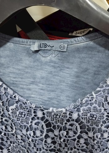 Gri Nakışlı Dantel Detaylı Kolsuz Denim Bluz - Görsel 3