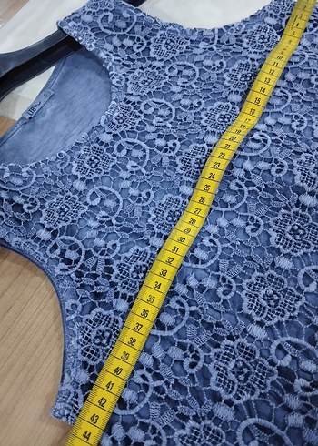 Gri Nakışlı Dantel Detaylı Kolsuz Denim Bluz - Görsel 5