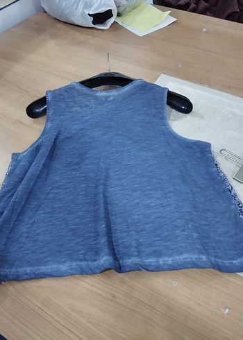 Gri Nakışlı Dantel Detaylı Kolsuz Denim Bluz - Görsel 7