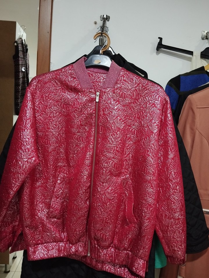 Kadın Kırmızı Parlak Fermuarlı Ceket - Görsel 2