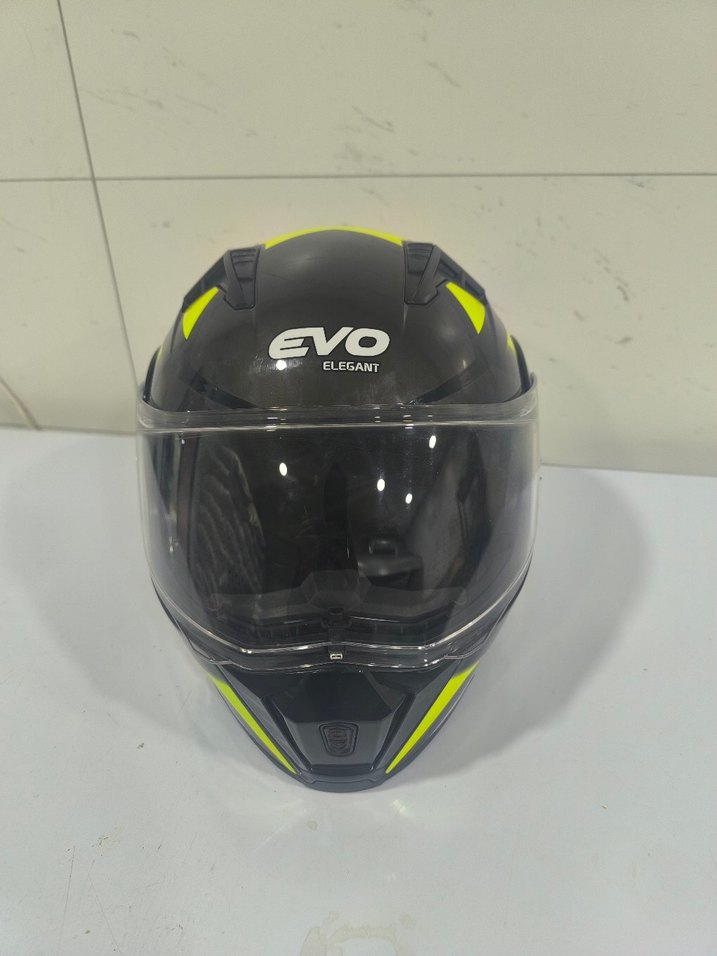 Kemerli Siyah Deri Motosiklet Kaskı - Görsel 5