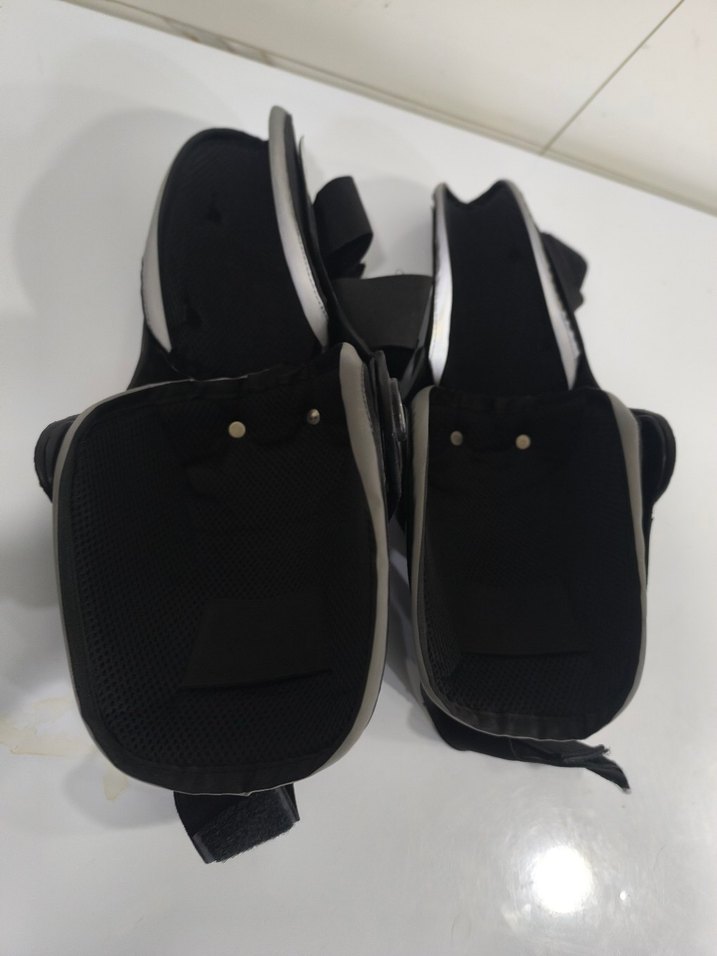 Tokalı Siyah Motosiklet Dizliği - Görsel 3