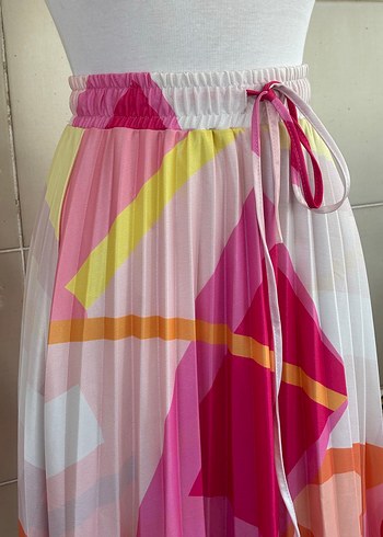 Pembe Pilili Uzun Bağcıklı Etek - Görsel 3