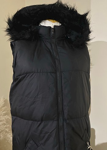 Uzun Siyah Kürklü Kadın Yelek - Görsel 3