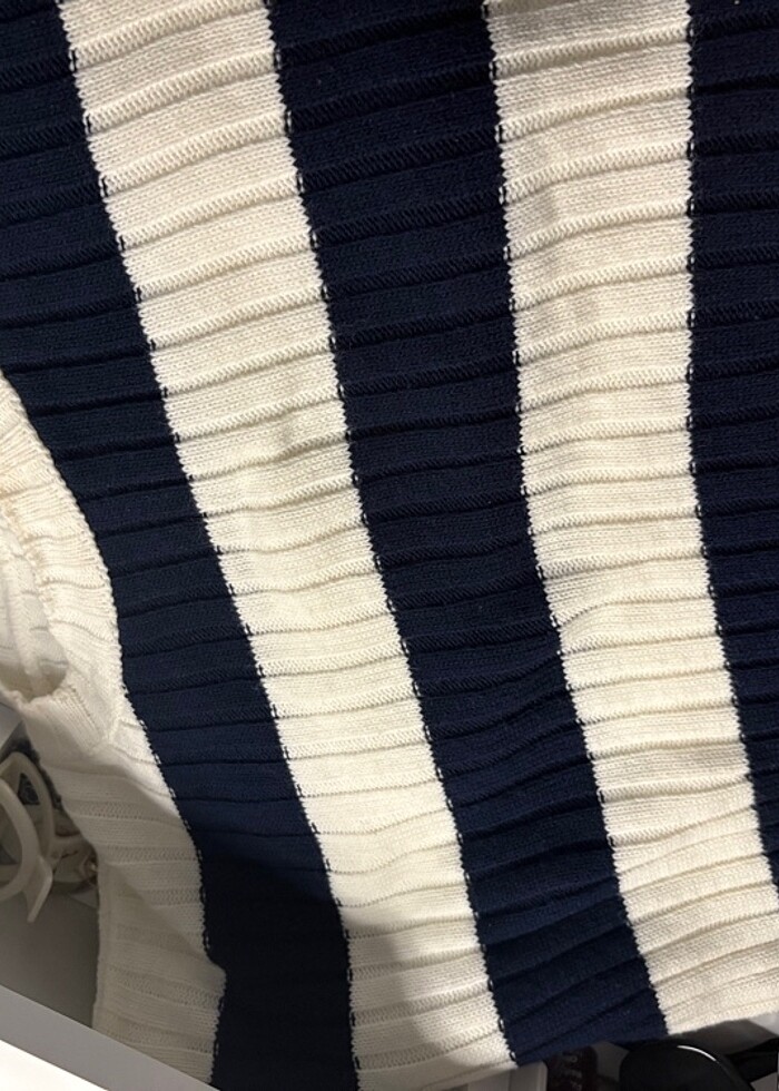 Crop geniş kalıp triko kazak - Görsel 3