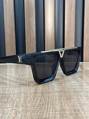 Louis VUITTON 61/13 güneş gözlüğü