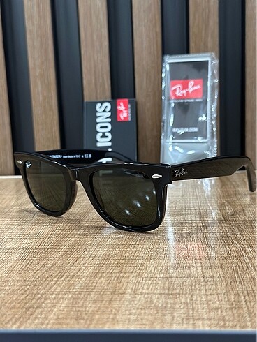 Ray Ban Ray ban 2140 50/22 wayfarer eğimli