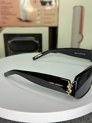 Beden siyah Renk Yves Saınt Laurent 64/15