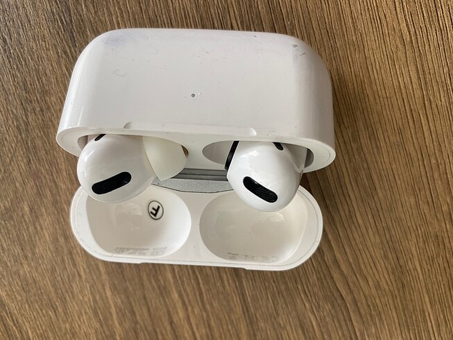 Apple AirPods Pro (2. Nesil) kulaklık