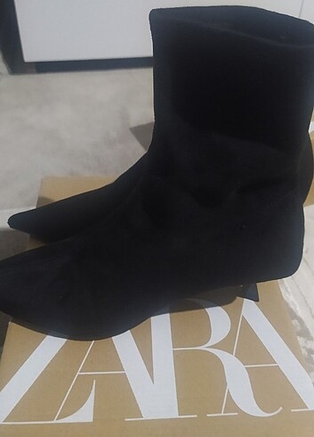 37 Beden siyah Renk Zara yeni etiketli